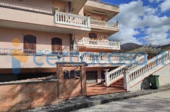 appartamento in vendita ad Edolo in zona Vico