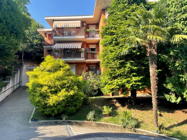 ufficio in vendita ad Edolo in zona Vico