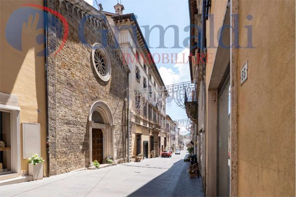 appartamento in vendita ad Edolo in zona Vico