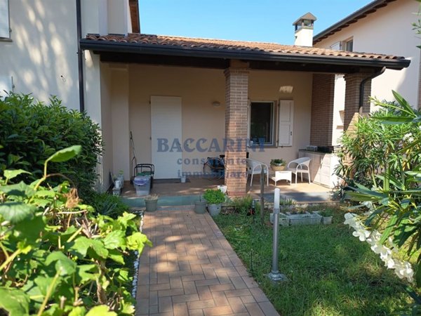 casa indipendente in vendita ad Edolo in zona Vico