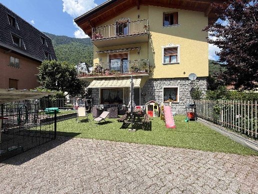 appartamento in vendita ad Edolo in zona Vico