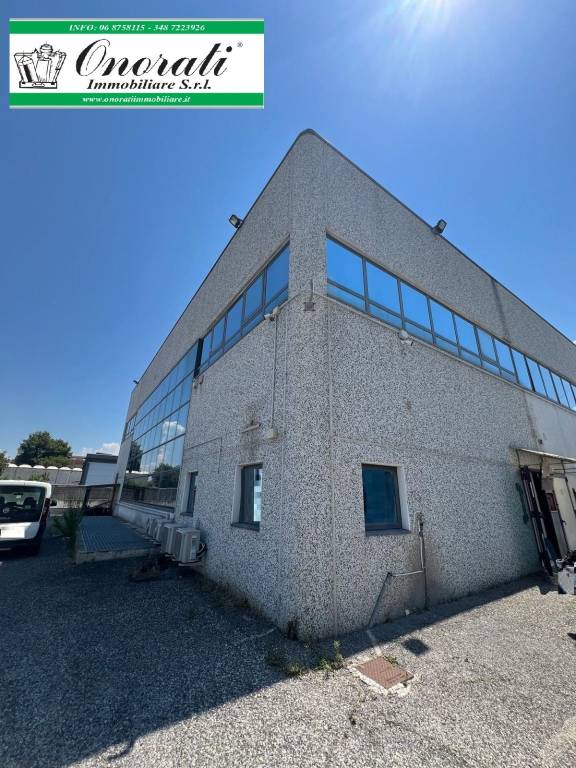 capannone in vendita ad Edolo in zona Vico