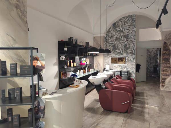 negozio in vendita ad Edolo in zona Vico
