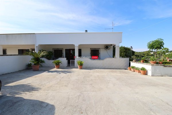 casa indipendente in vendita ad Edolo in zona Vico