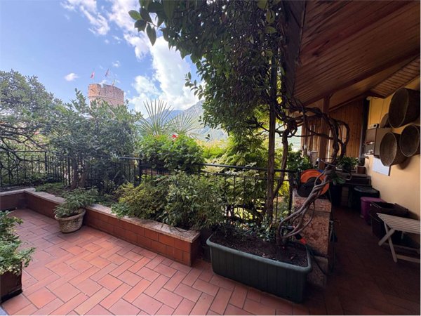 casa indipendente in vendita ad Edolo in zona Vico