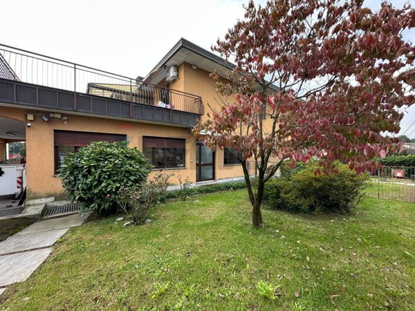 locale di sgombero in vendita ad Edolo in zona Vico