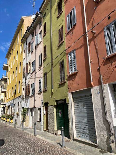 intera palazzina in vendita ad Edolo in zona Vico