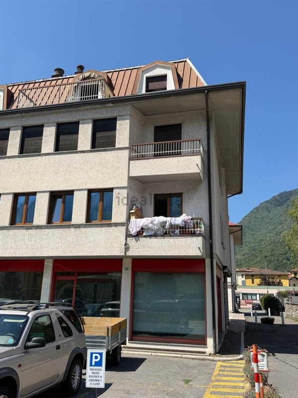 appartamento in vendita ad Edolo in zona Mù