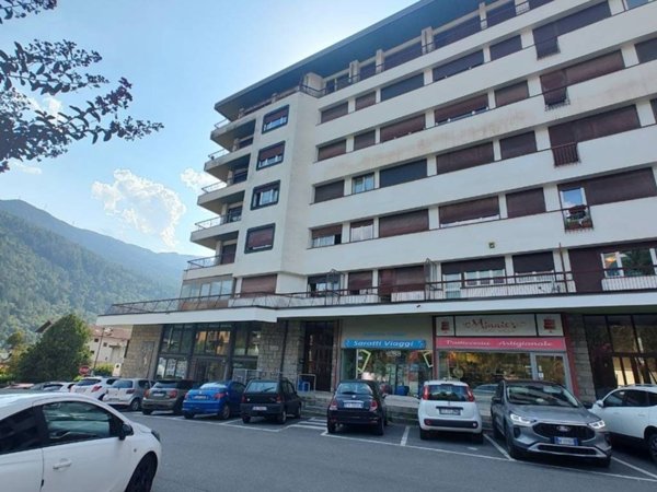 appartamento in vendita ad Edolo in zona Mù