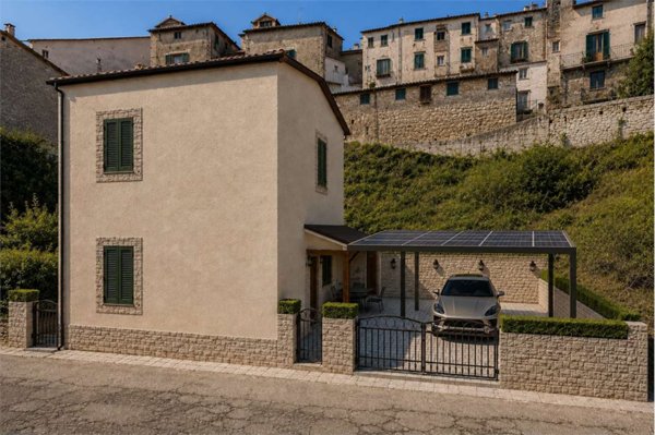 casa indipendente in vendita ad Edolo in zona Vico