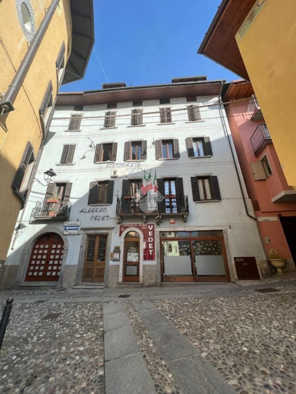casa indipendente in vendita ad Edolo in zona Mù