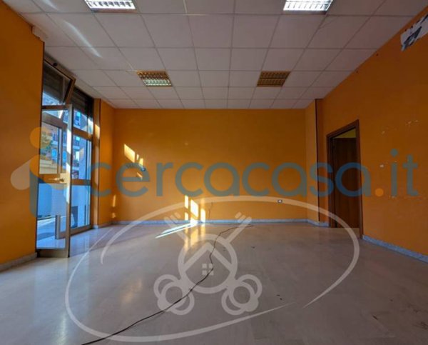 locale commerciale in vendita ad Edolo in zona Vico