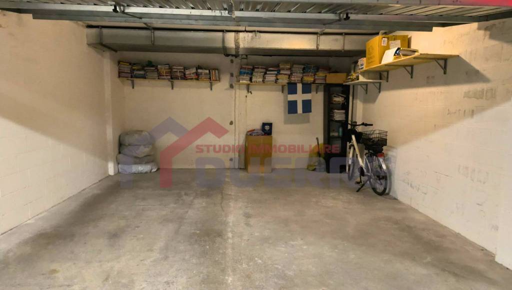 box auto in vendita ad Edolo in zona Vico