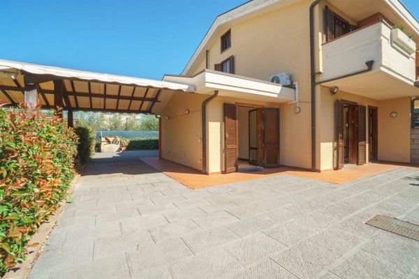 casa indipendente in vendita ad Edolo in zona Vico