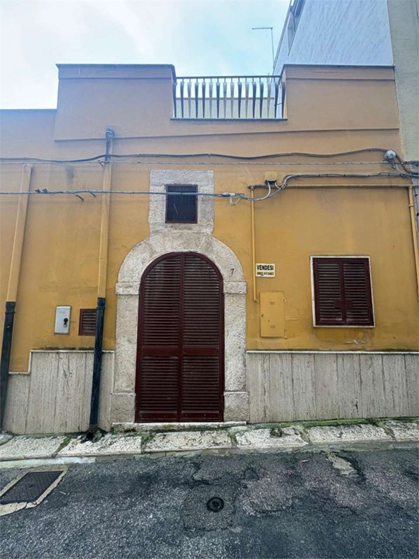 casa indipendente in vendita ad Edolo in zona Vico