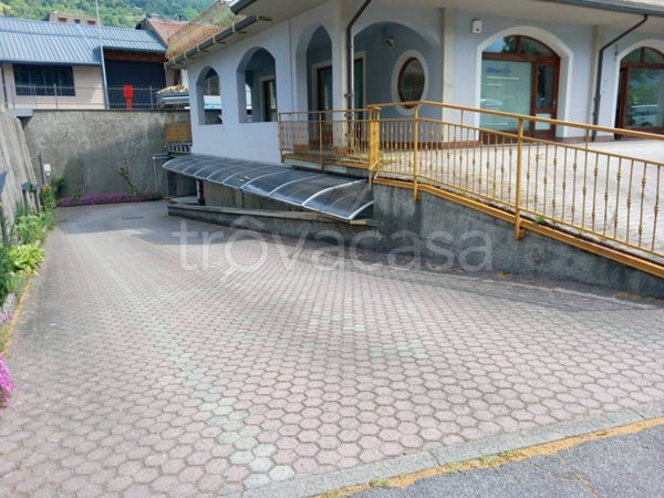 box auto in vendita ad Edolo in zona Mù