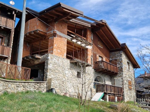 casa indipendente in vendita ad Edolo in zona Mù