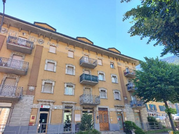 appartamento in vendita ad Edolo in zona Vico