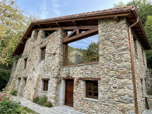 casa indipendente in vendita ad Edolo