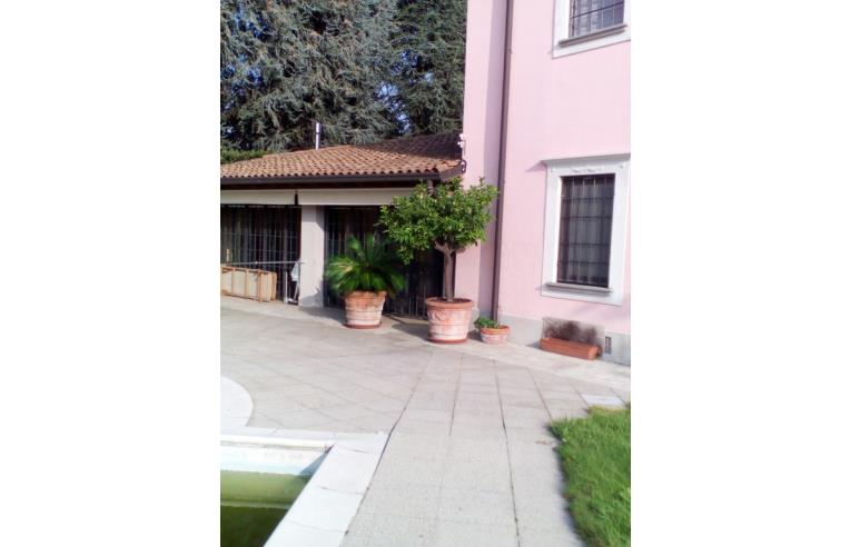 casa indipendente in vendita ad Erbusco in zona Villa