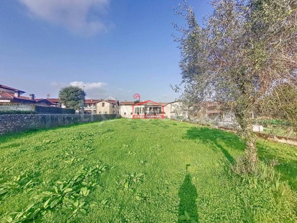 terreno edificabile in vendita ad Erbusco in zona Villa
