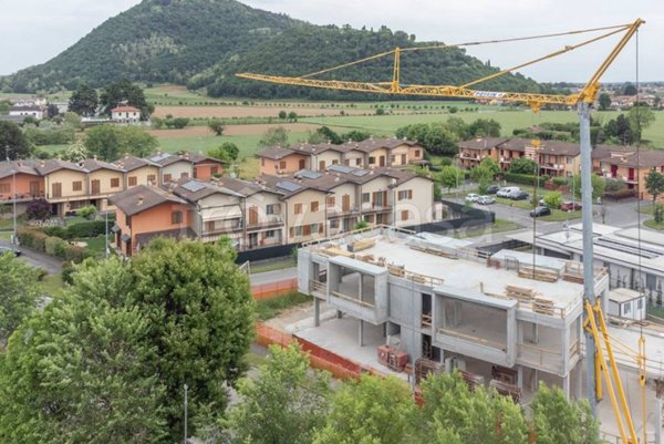 appartamento in vendita ad Erbusco in zona Zocco