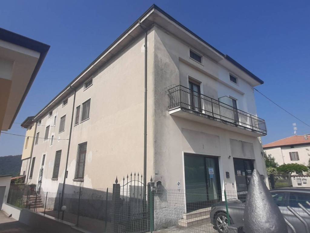 casa indipendente in vendita ad Erbusco in zona Villa