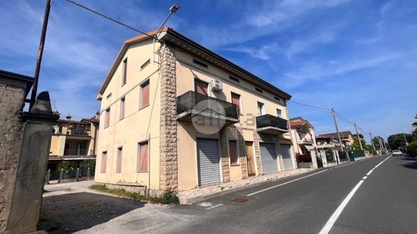 appartamento in vendita ad Erbusco in zona Zocco