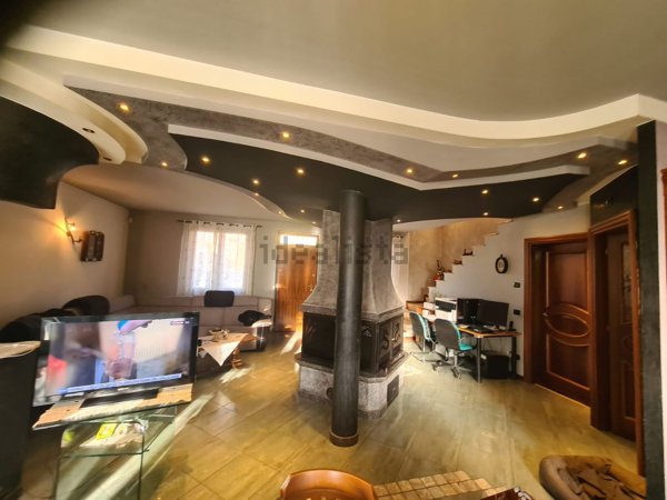 casa indipendente in vendita ad Erbusco in zona Villa