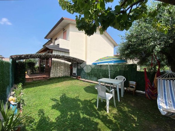 casa indipendente in vendita ad Erbusco in zona Zocco