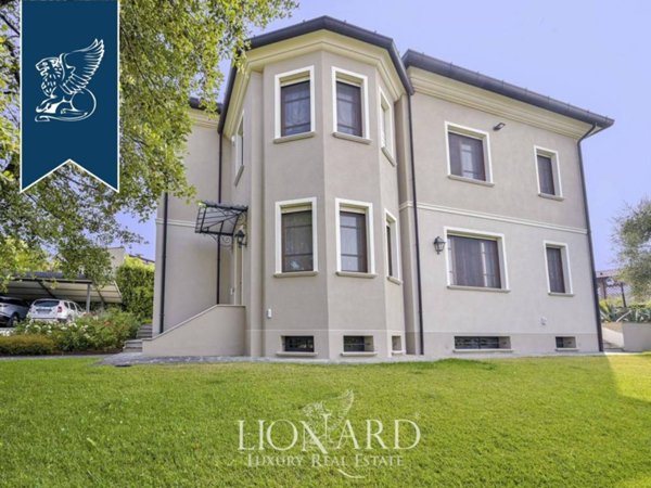 casa indipendente in vendita ad Erbusco in zona Villa