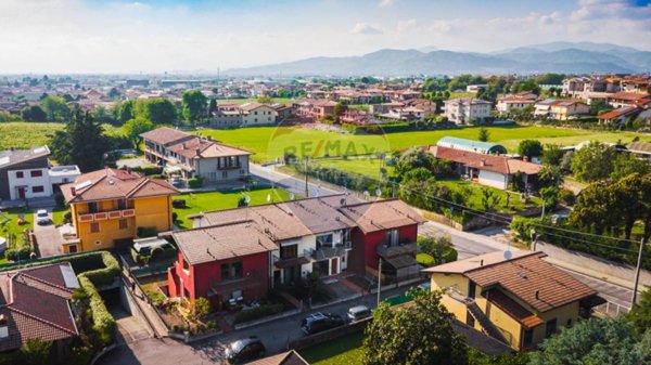 appartamento in vendita ad Erbusco in zona Villa