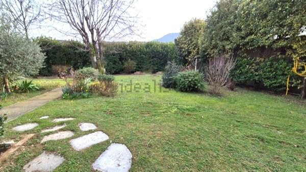 casa indipendente in vendita ad Erbusco in zona Villa