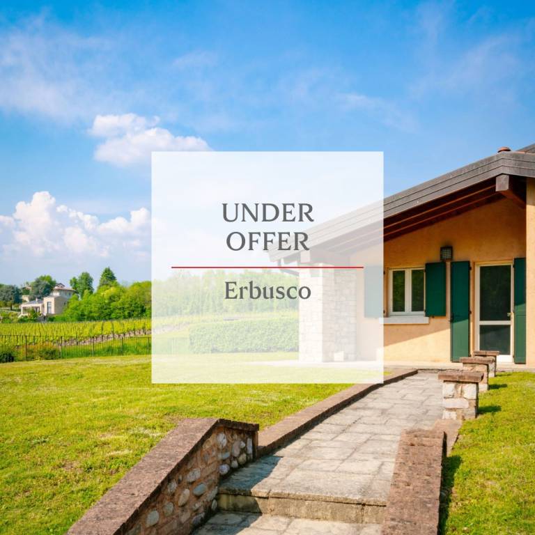casa indipendente in vendita ad Erbusco in zona Villa