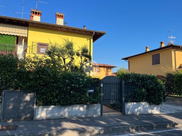 appartamento in vendita ad Erbusco in zona Zocco