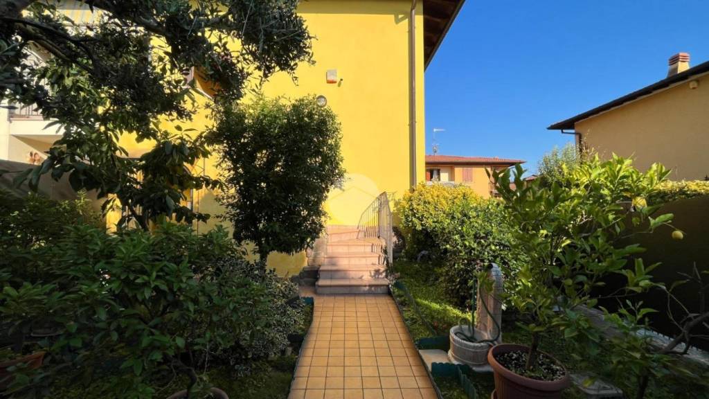 appartamento in vendita ad Erbusco in zona Zocco