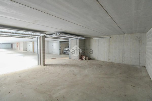 locale di sgombero in vendita ad Erbusco