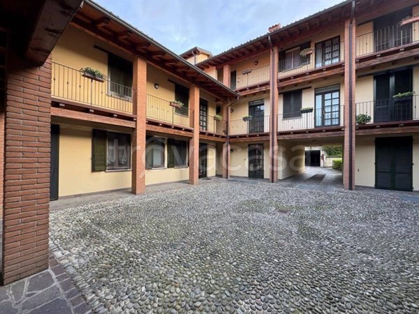 appartamento in vendita ad Erbusco in zona Pedergnano