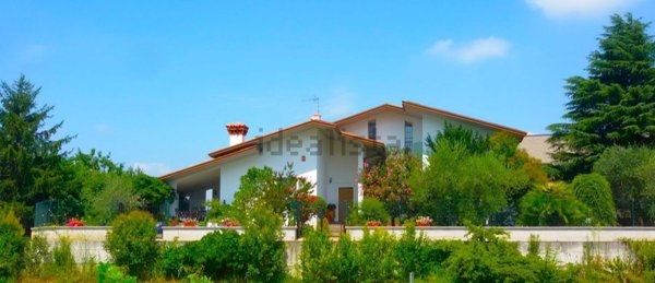 casa indipendente in vendita ad Erbusco in zona Villa