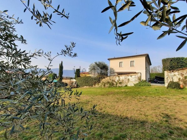 esavano in vendita ad Erbusco