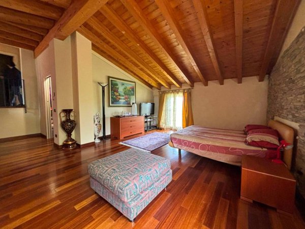 casa indipendente in vendita ad Erbusco in zona Villa