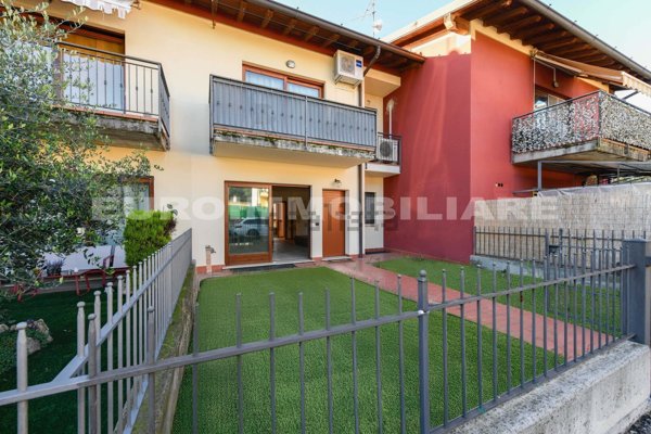 appartamento in vendita ad Erbusco in zona Zocco