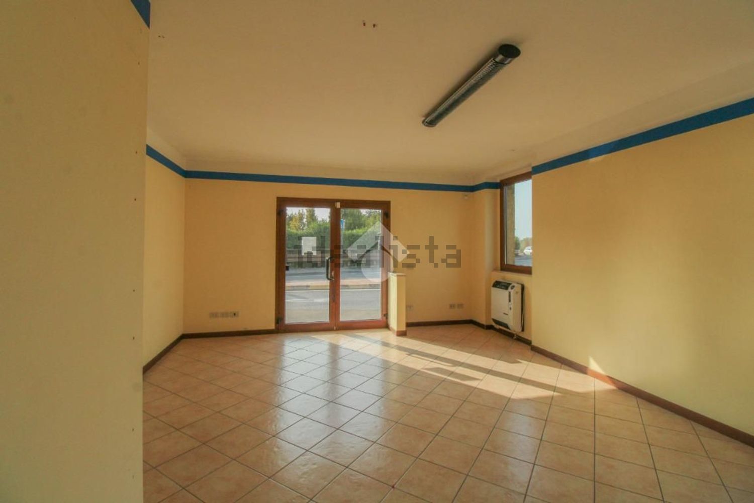 negozio in vendita ad Erbusco