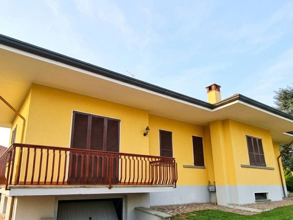 casa indipendente in vendita ad Erbusco in zona Zocco