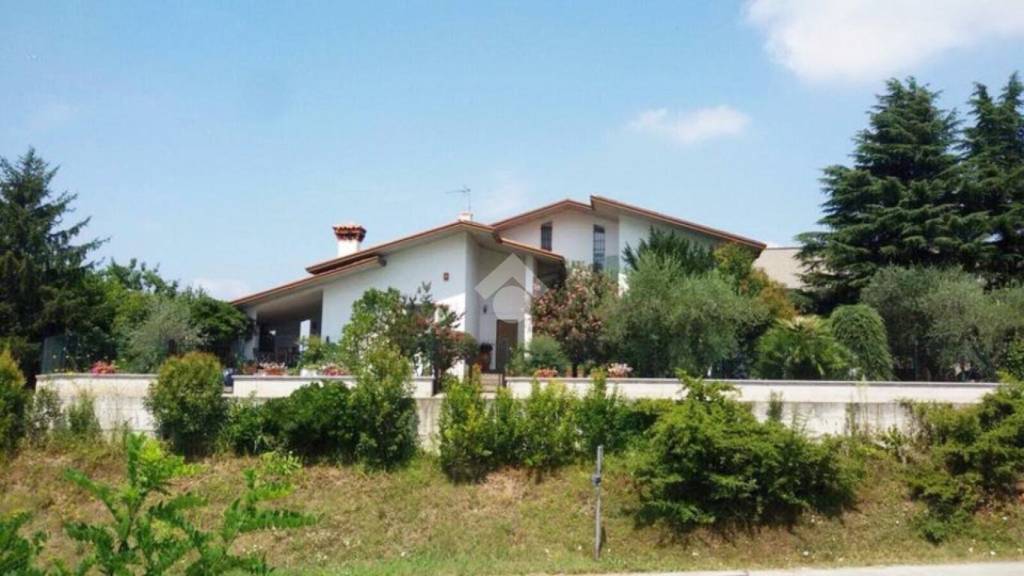 casa indipendente in vendita ad Erbusco in zona Villa