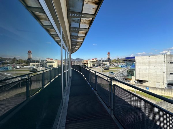 locale commerciale in vendita ad Erbusco