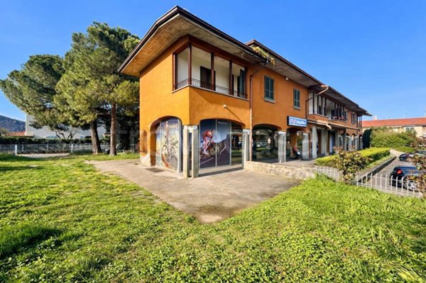 negozio in vendita ad Erbusco