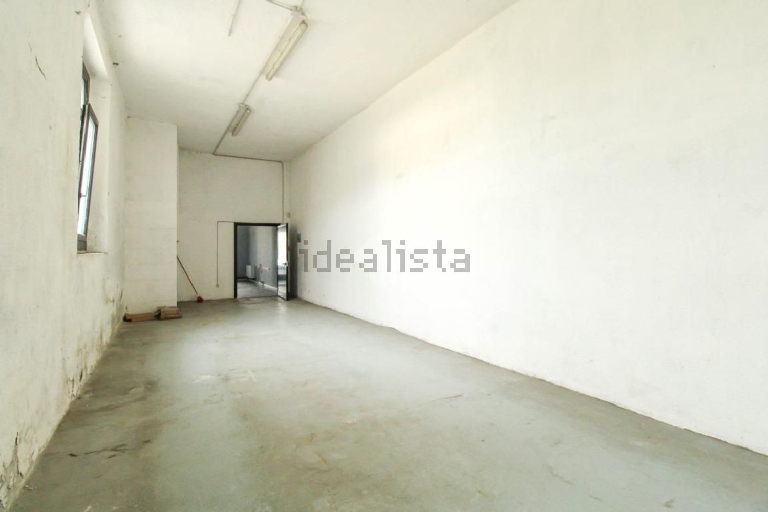 negozio in vendita ad Erbusco in zona Villa