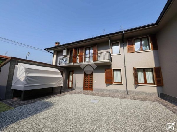 appartamento in vendita ad Erbusco in zona Spina