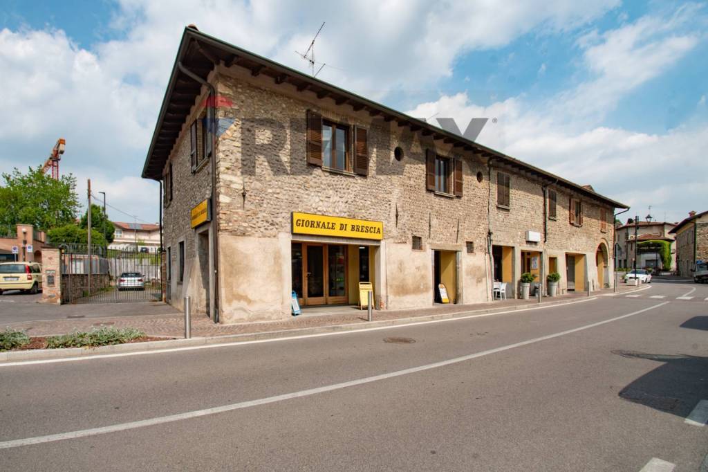 negozio in vendita ad Erbusco